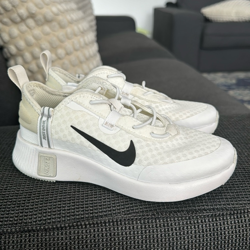 Ike sneakers kids size 13,5